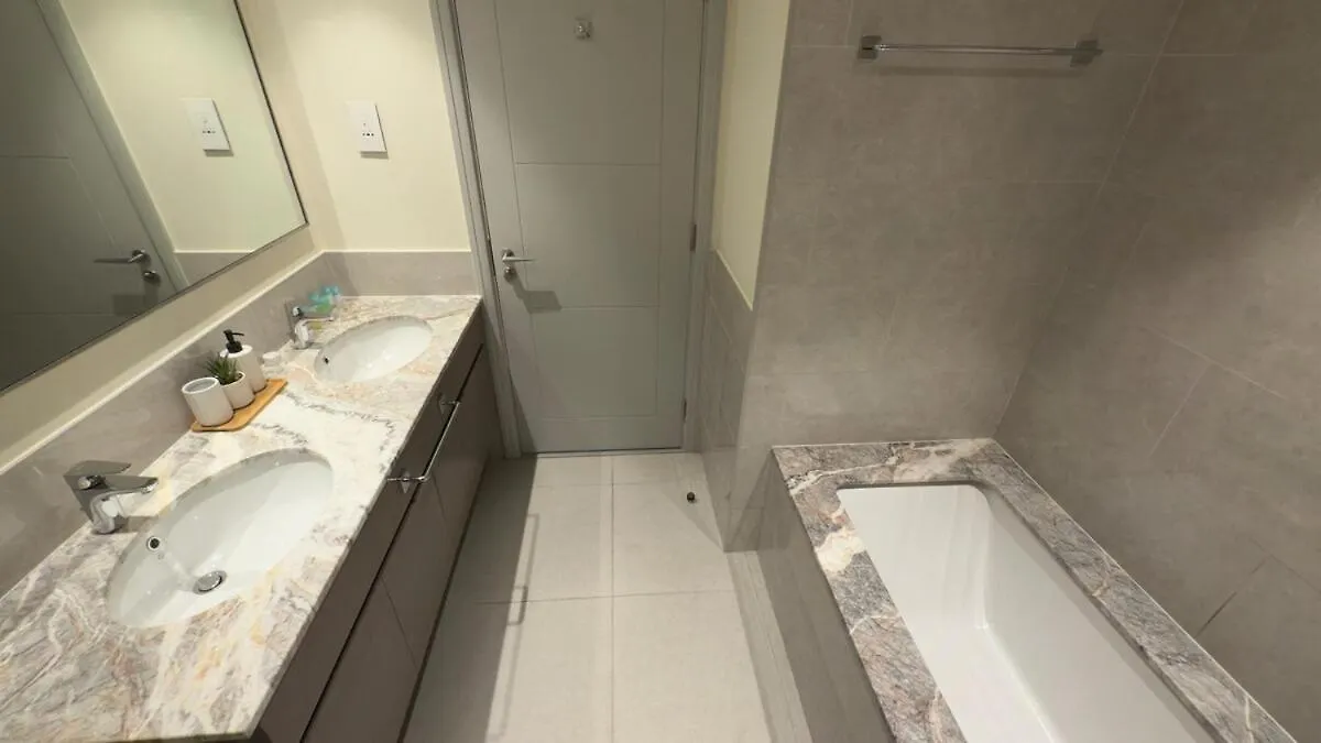 Tick - 2Br Luxury Apartment Forte 2 Downtown Dubai 0*,  United Arab Emirates