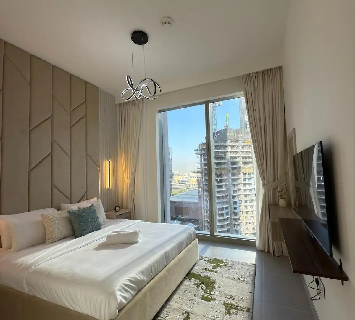 Tick - 2Br Luxury Apartment Forte 2 Downtown Dubai